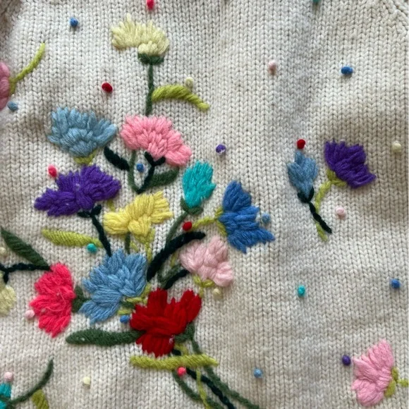 SOLD! ⏹️ - GORGEOUS Vintage Knit Embellished Cardigan! - Picture 3 of 10